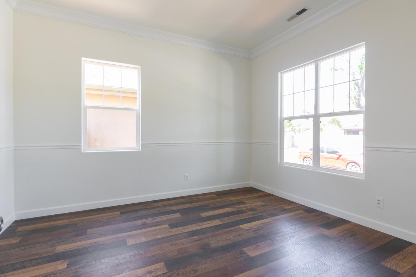 7 Moreno ST