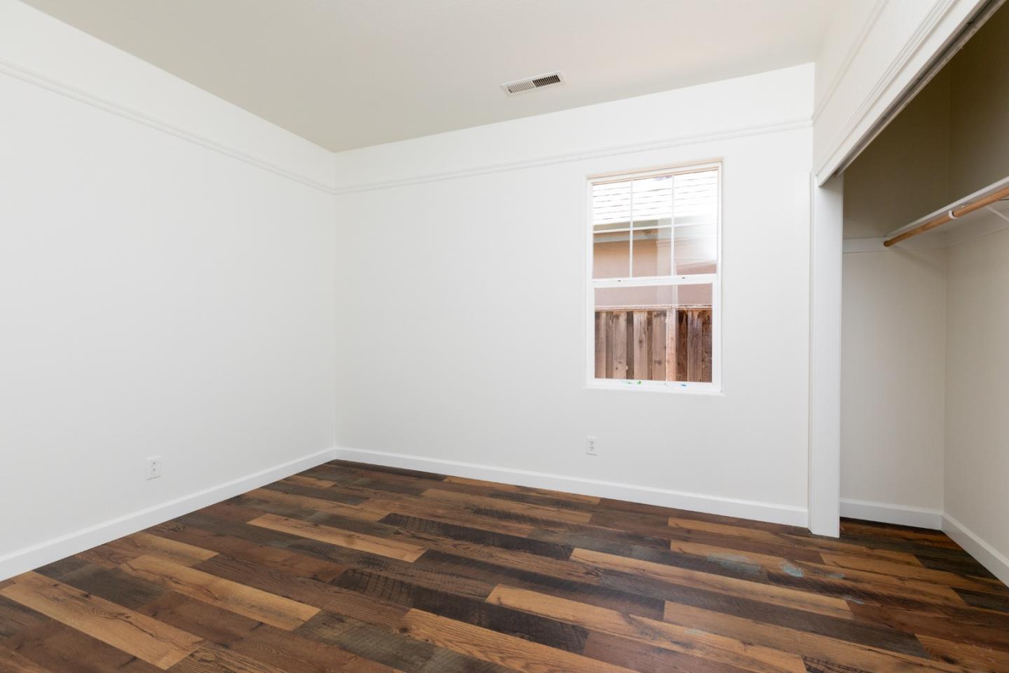 7 Moreno ST
