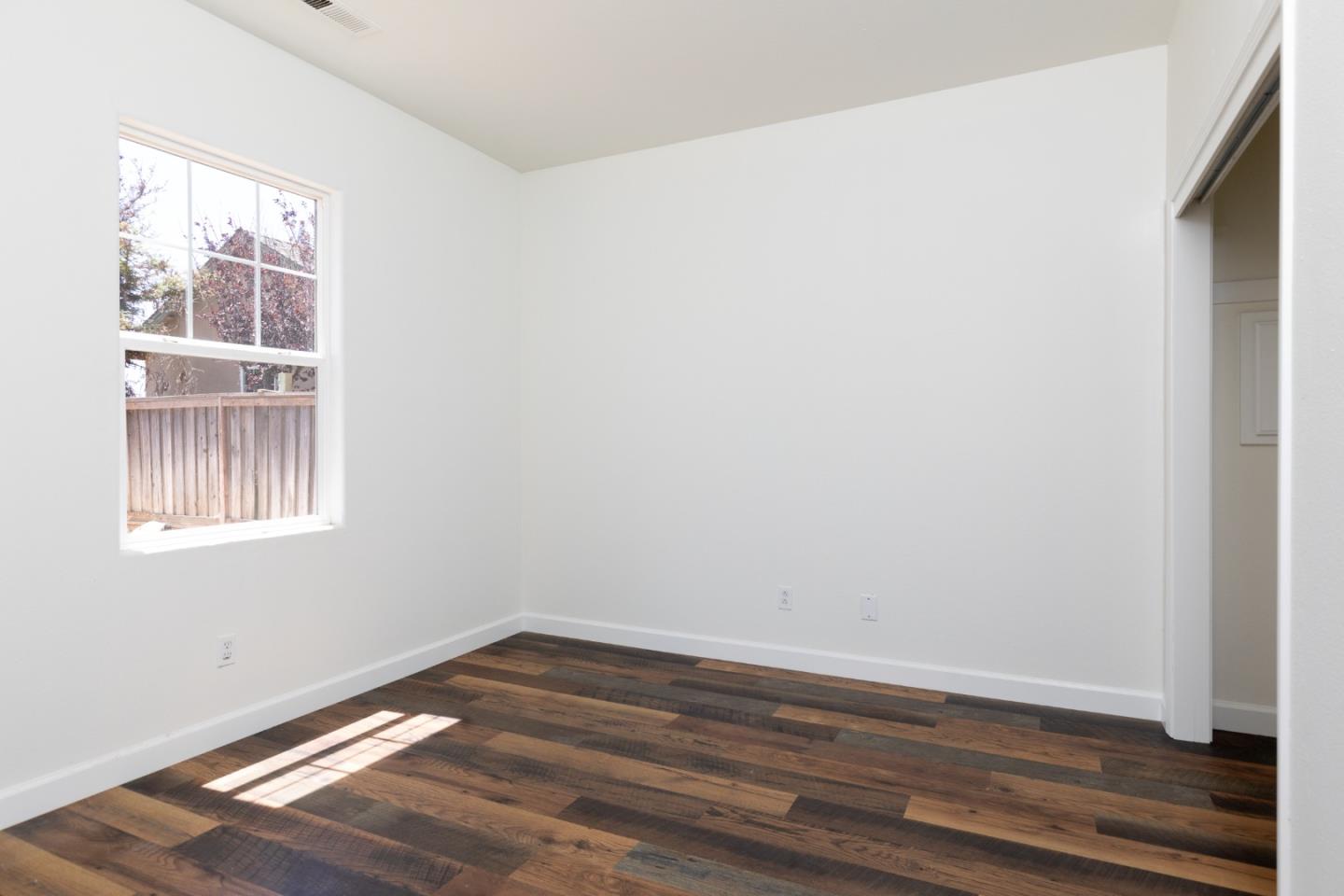 7 Moreno ST