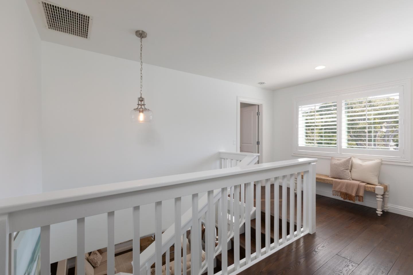 304 Locust ST