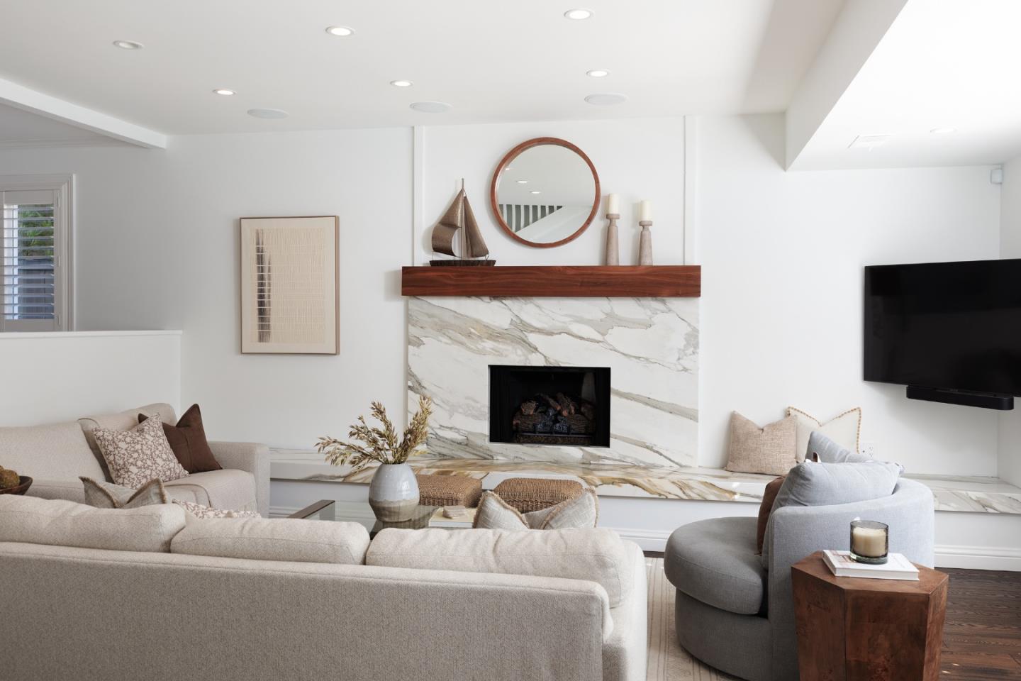 304 Locust ST