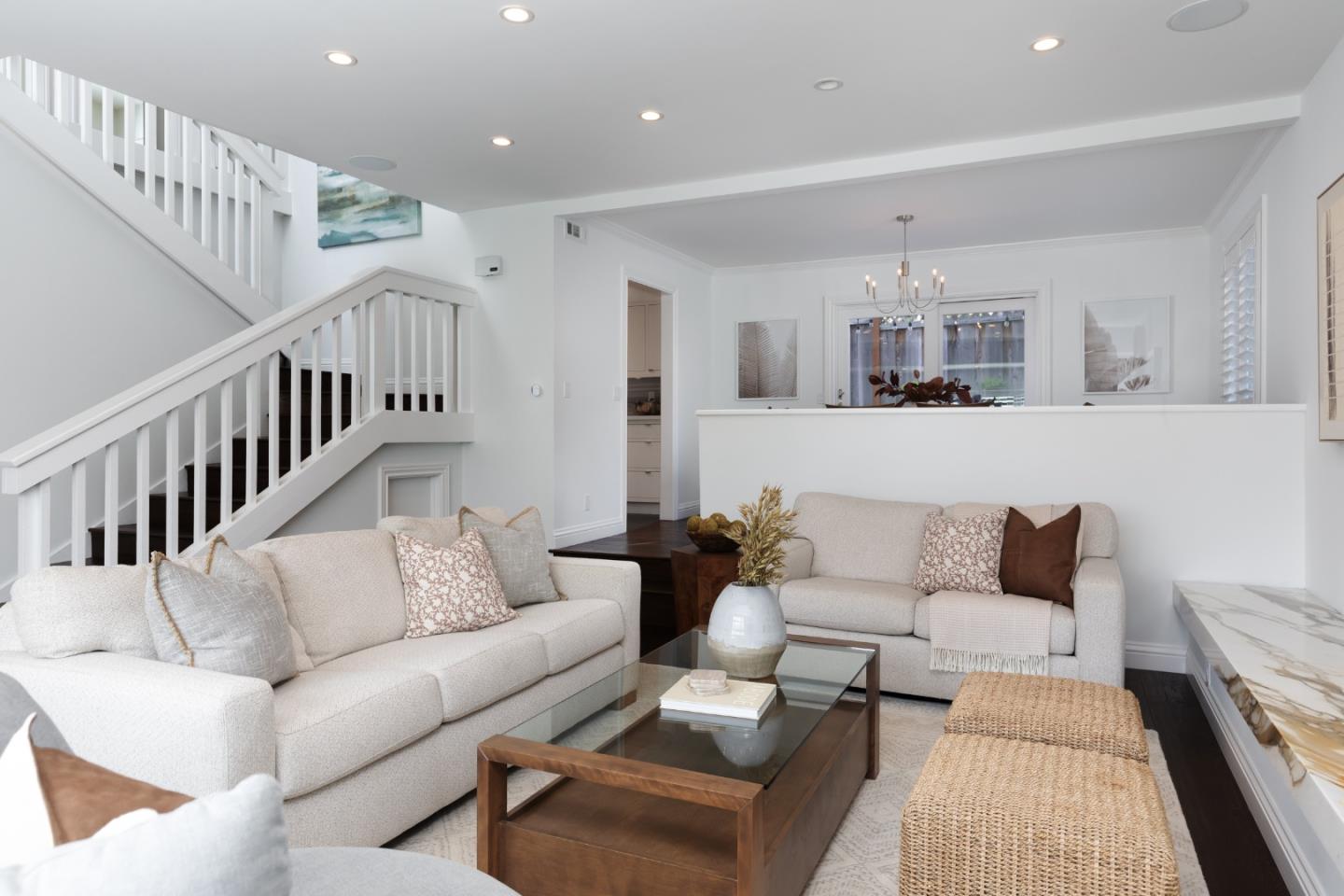 304 Locust ST