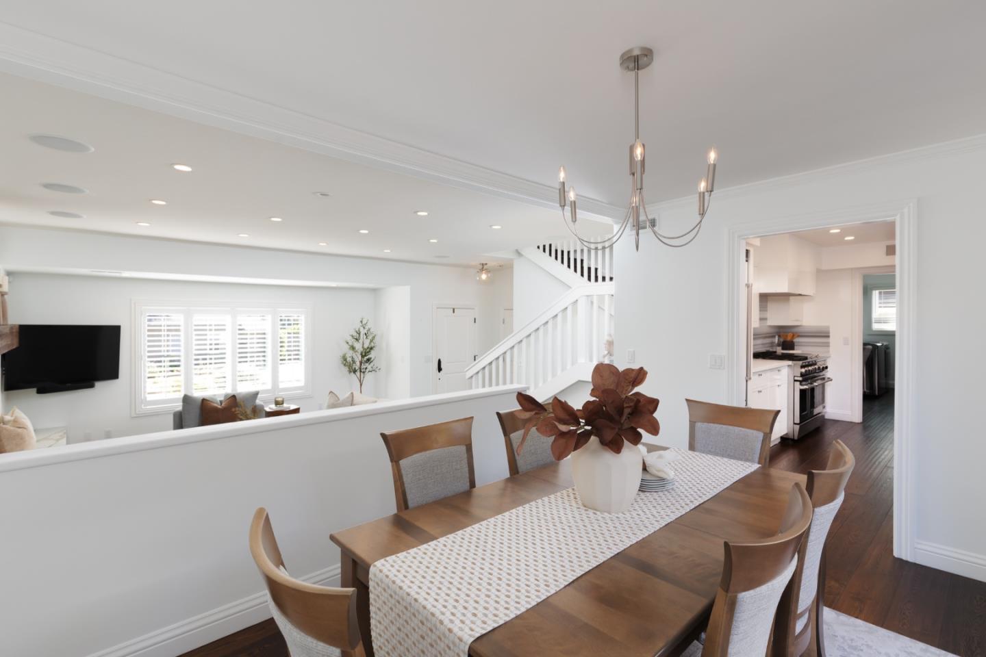 304 Locust ST