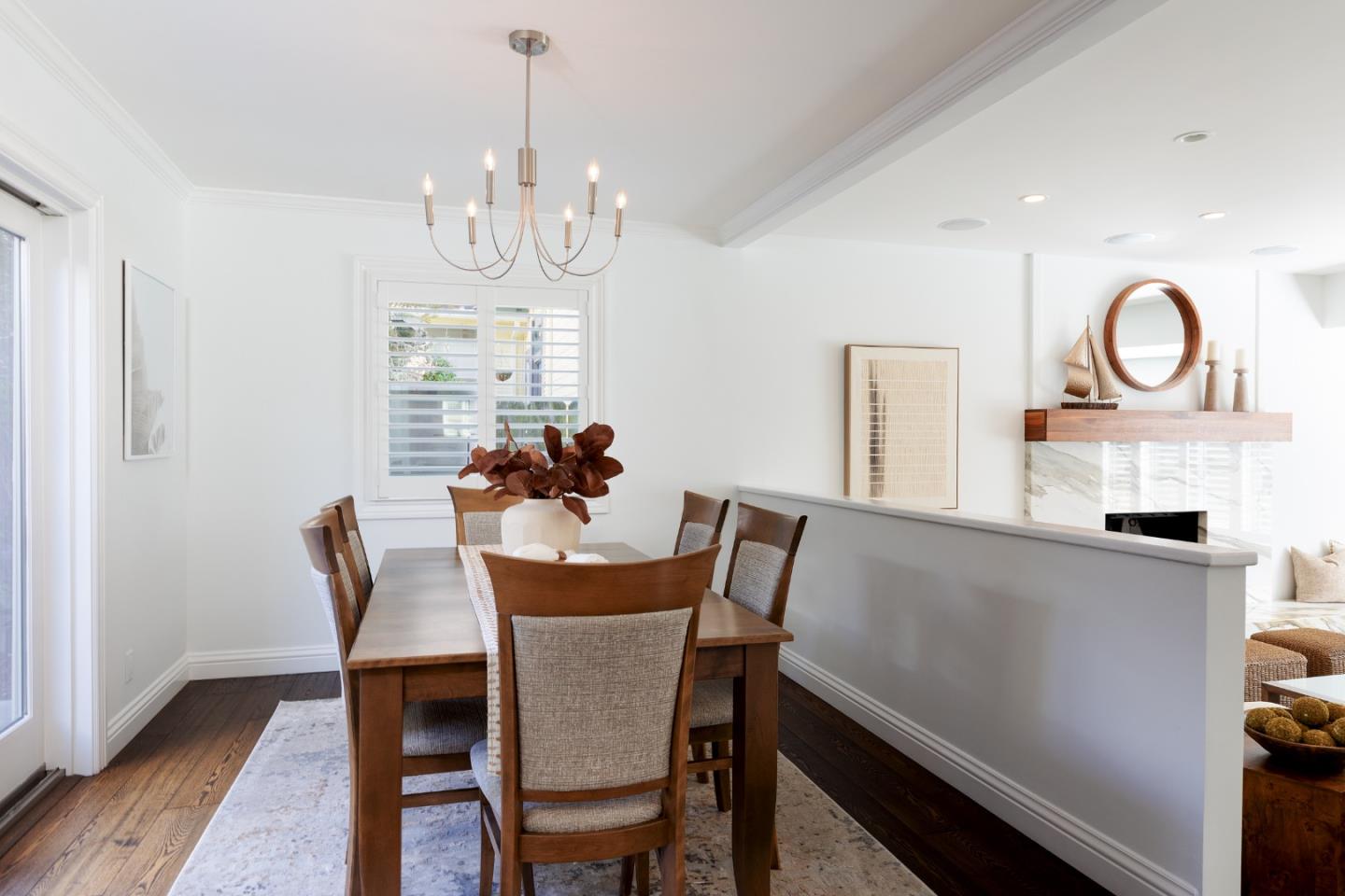 304 Locust ST
