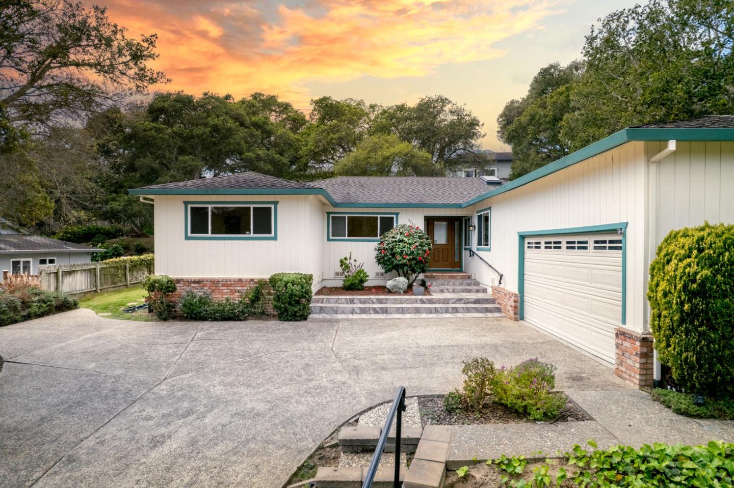 9360 Canyon Oak RD