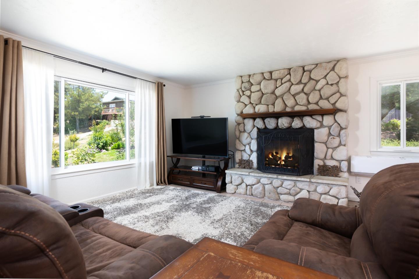 14892 Blue Oak Place