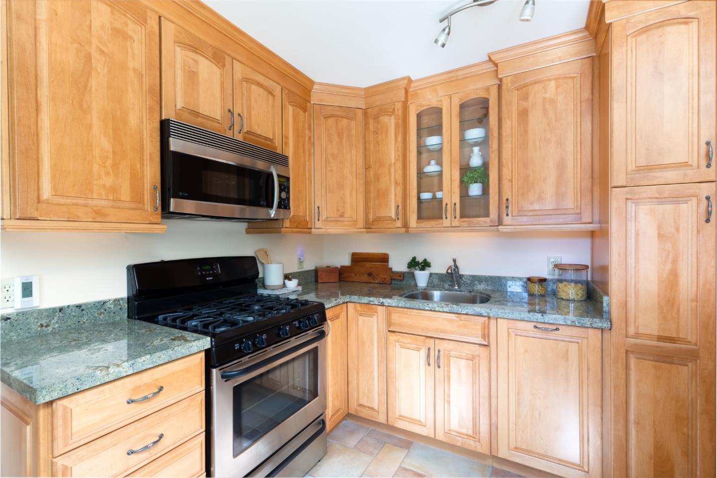 500 Glenwood Circle 120