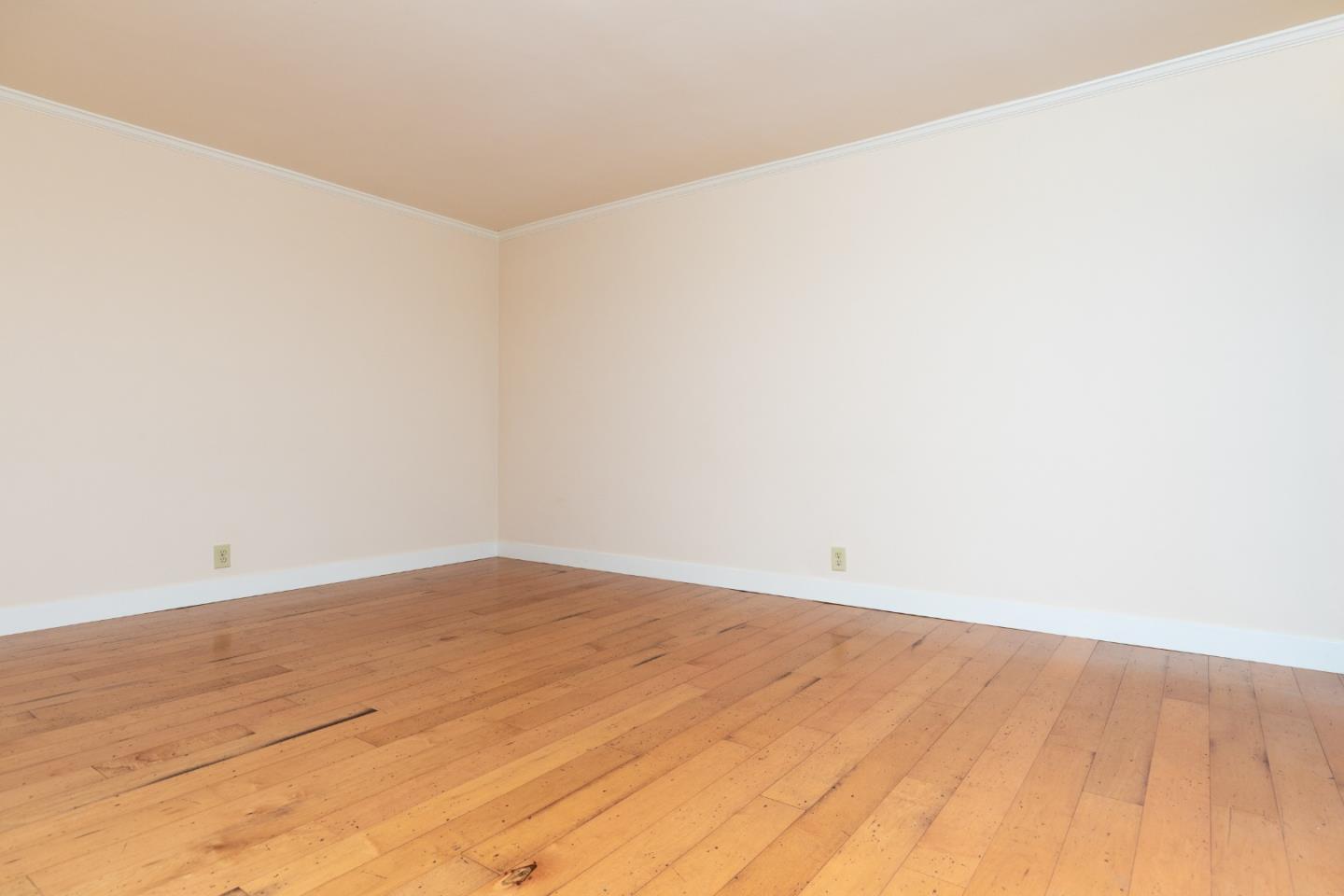 500 Glenwood Circle 120