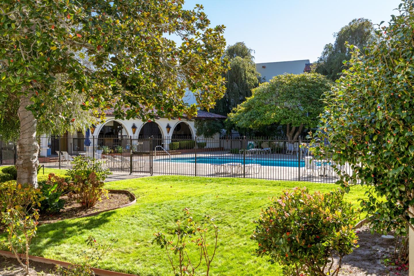 500 Glenwood Circle 122