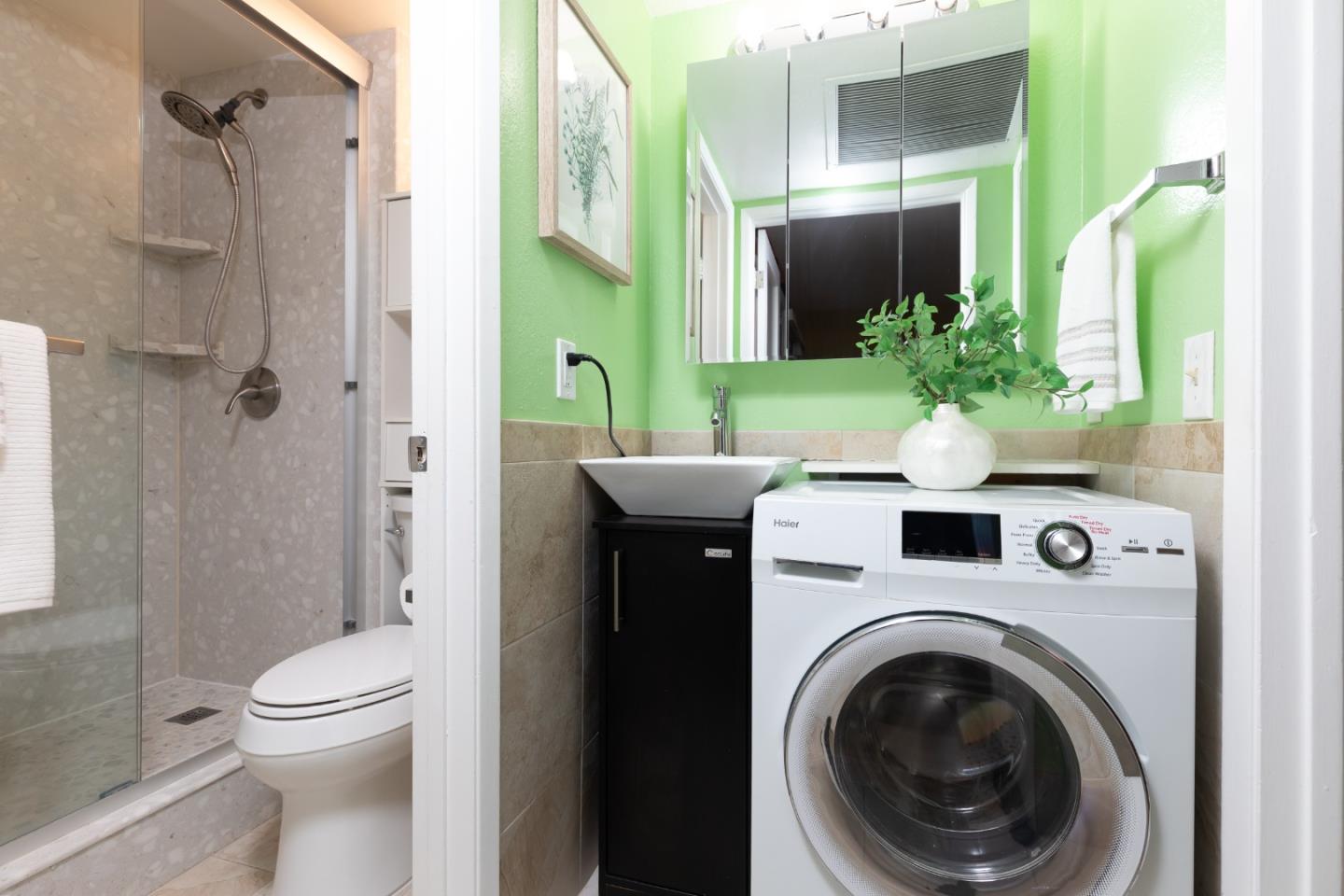 500 Glenwood Circle 122