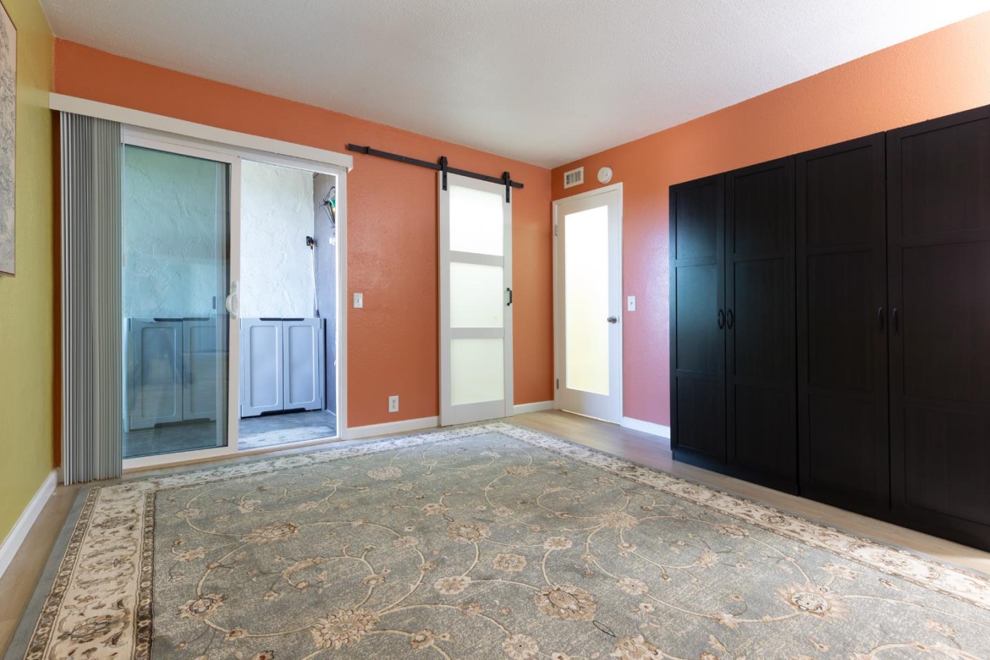 500 Glenwood Circle 122