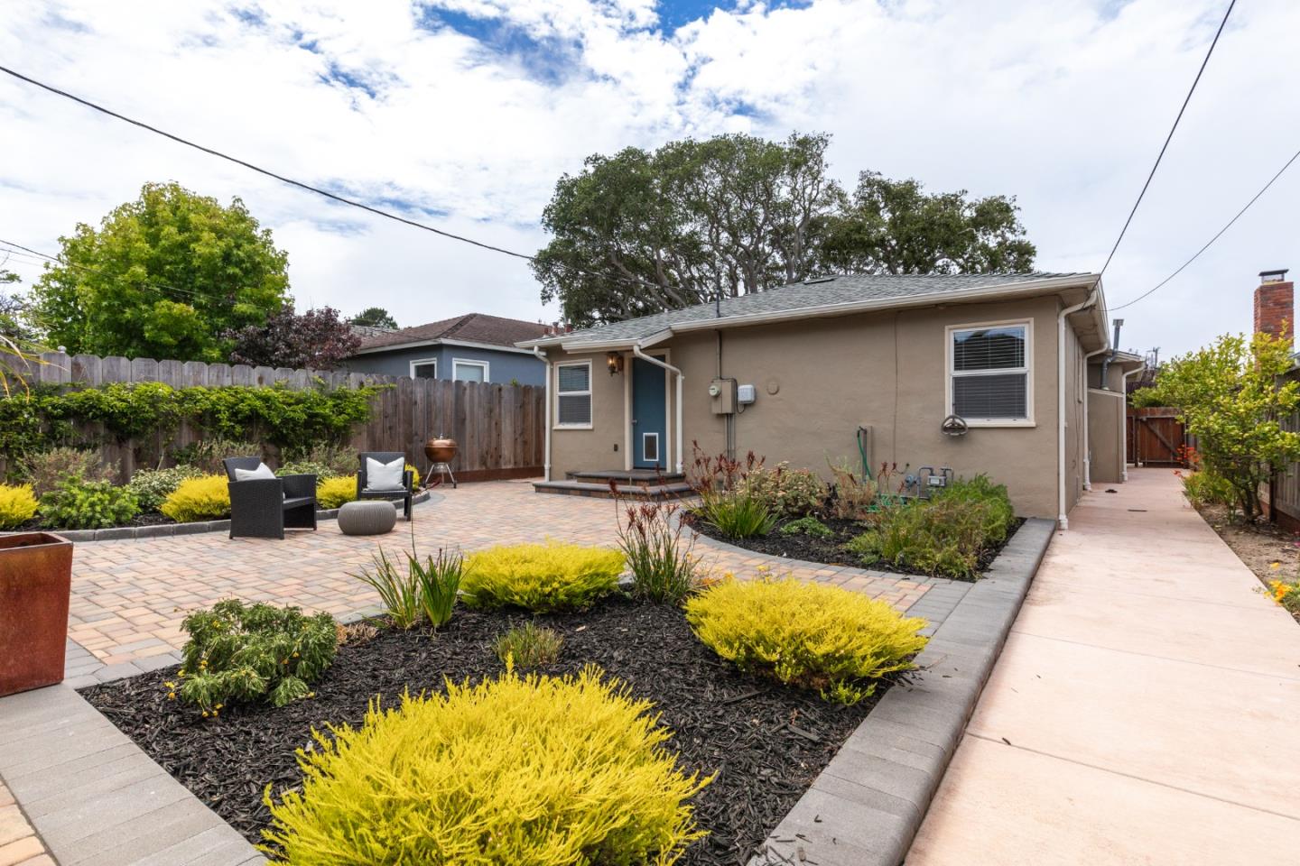 709 Lobos AVE