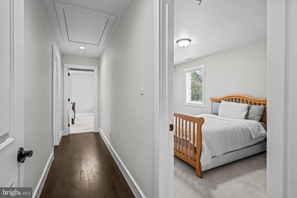 864 MONTEITH DRIVE