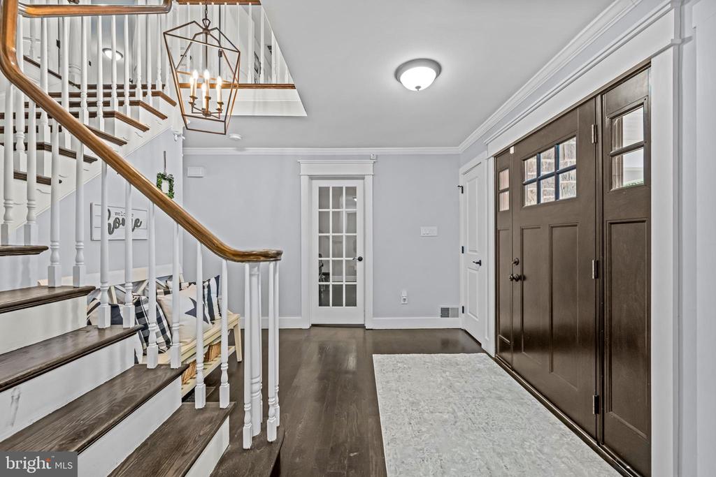 864 MONTEITH DRIVE