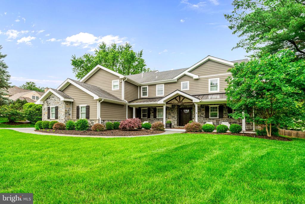 864 MONTEITH DRIVE