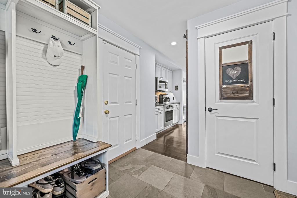 864 MONTEITH DRIVE