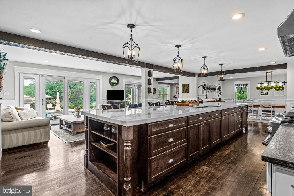 864 MONTEITH DRIVE