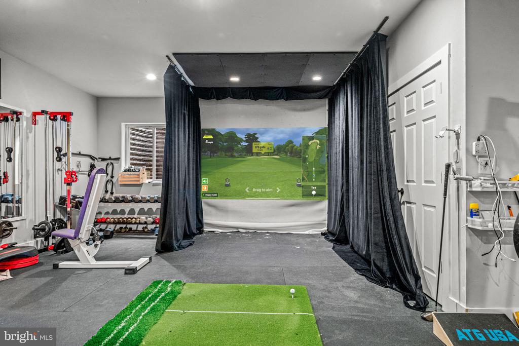 864 MONTEITH DRIVE