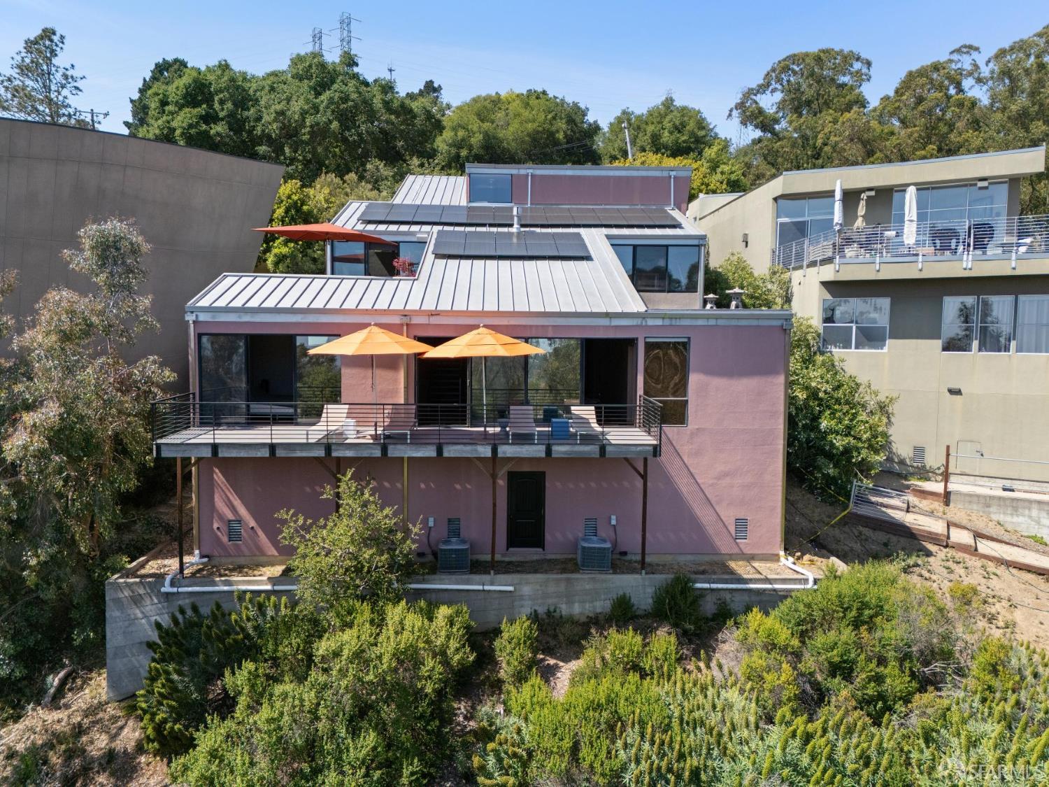 6353 Skyline Boulevard