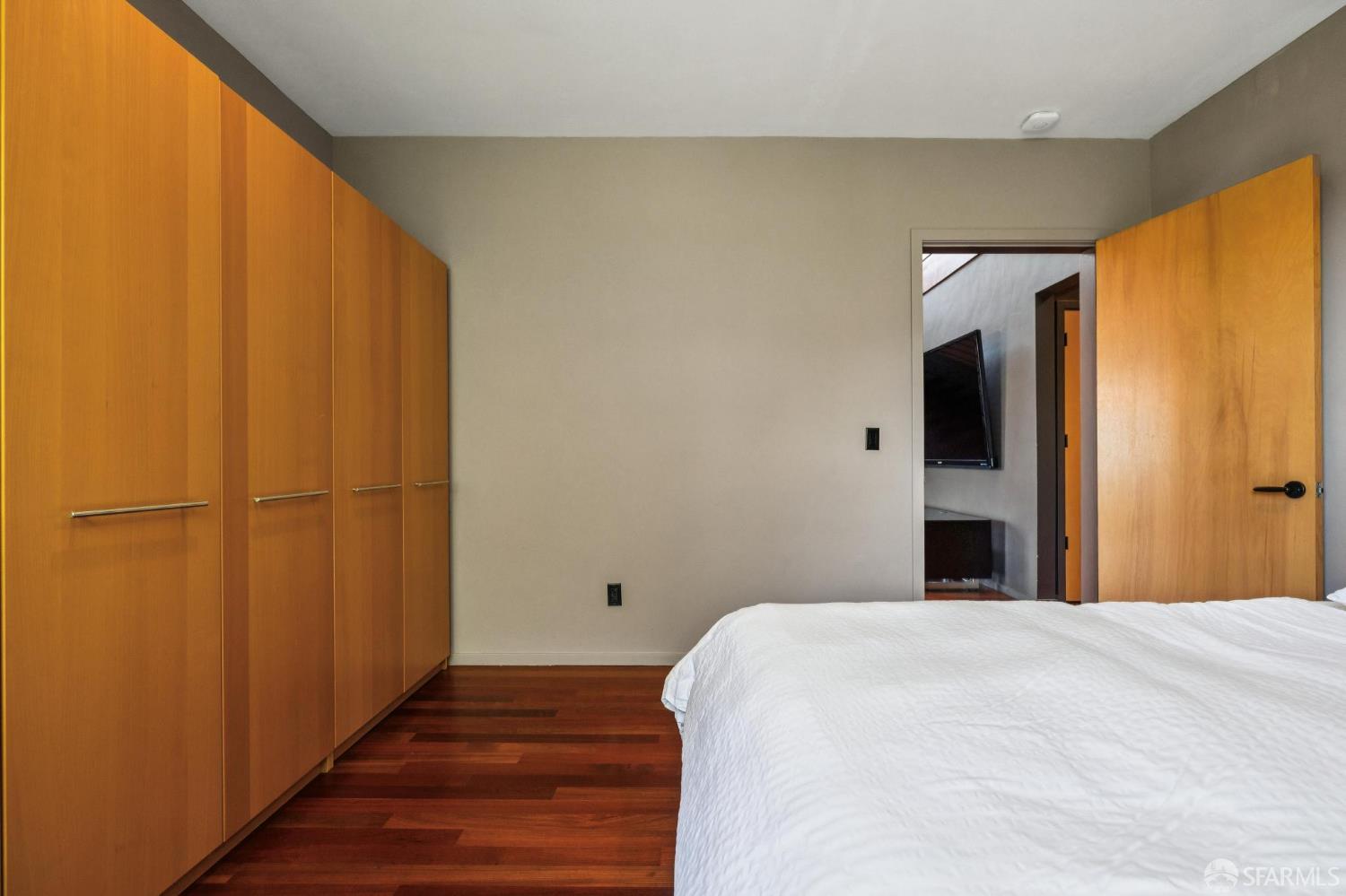 6353 Skyline Boulevard