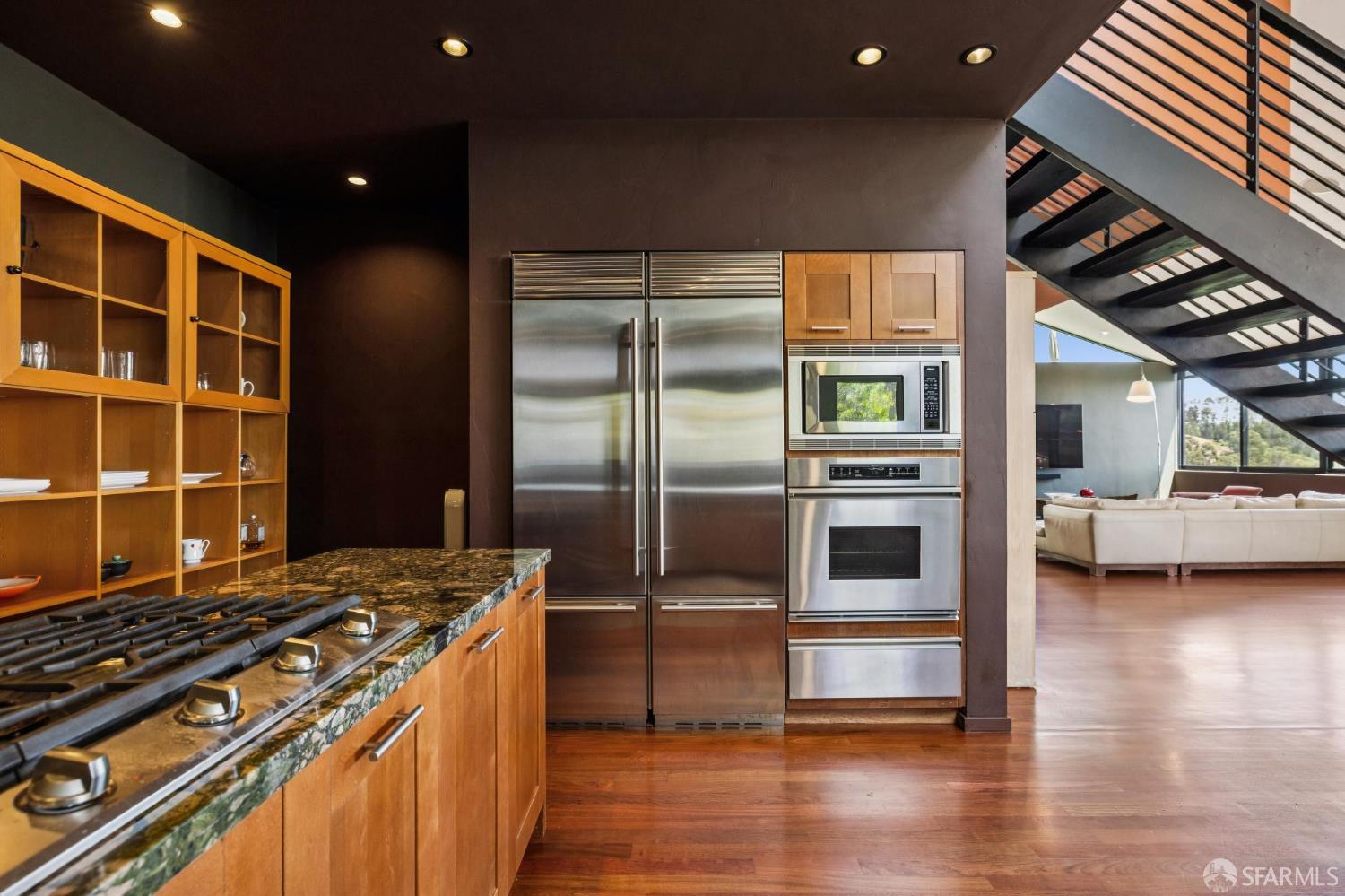 6353 Skyline Boulevard