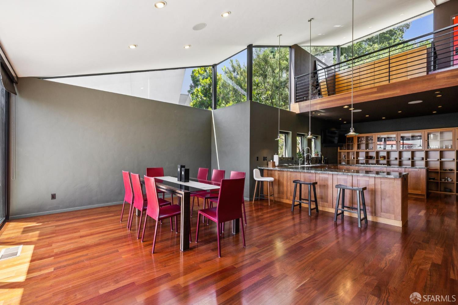 6353 Skyline Boulevard