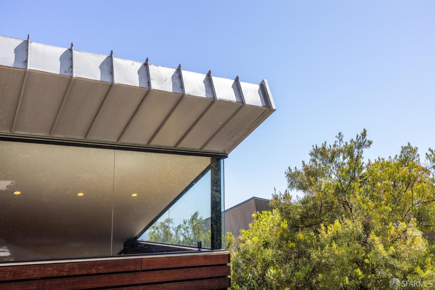 6353 Skyline Boulevard