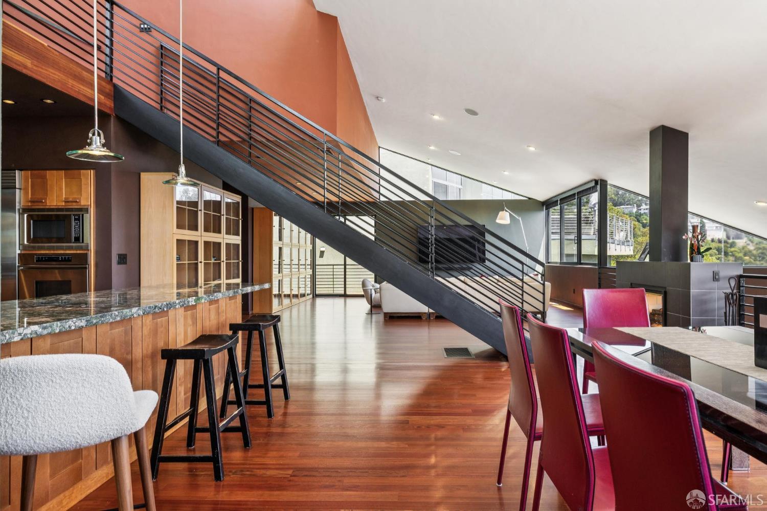 6353 Skyline Boulevard