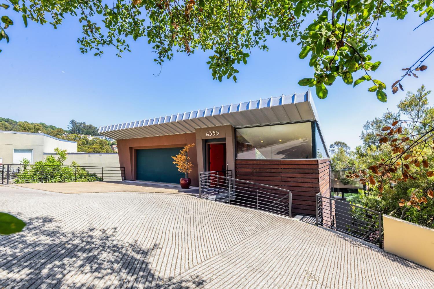 6353 Skyline Boulevard