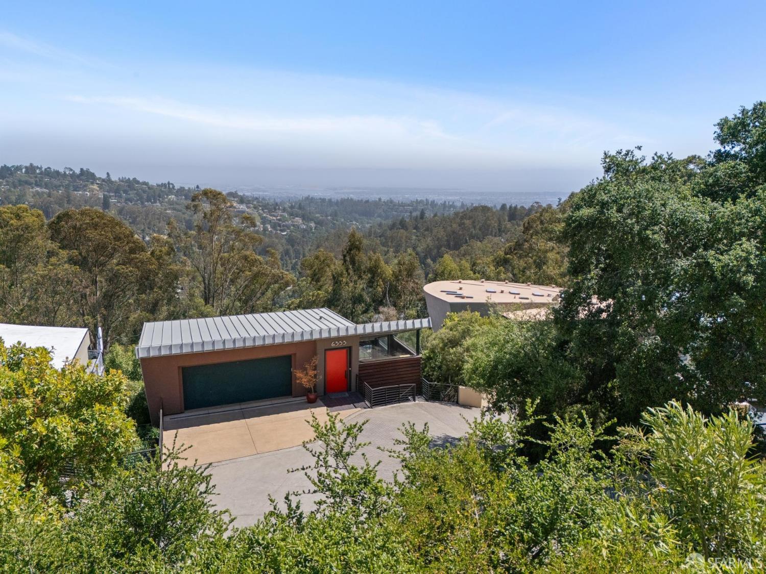 6353 Skyline Boulevard