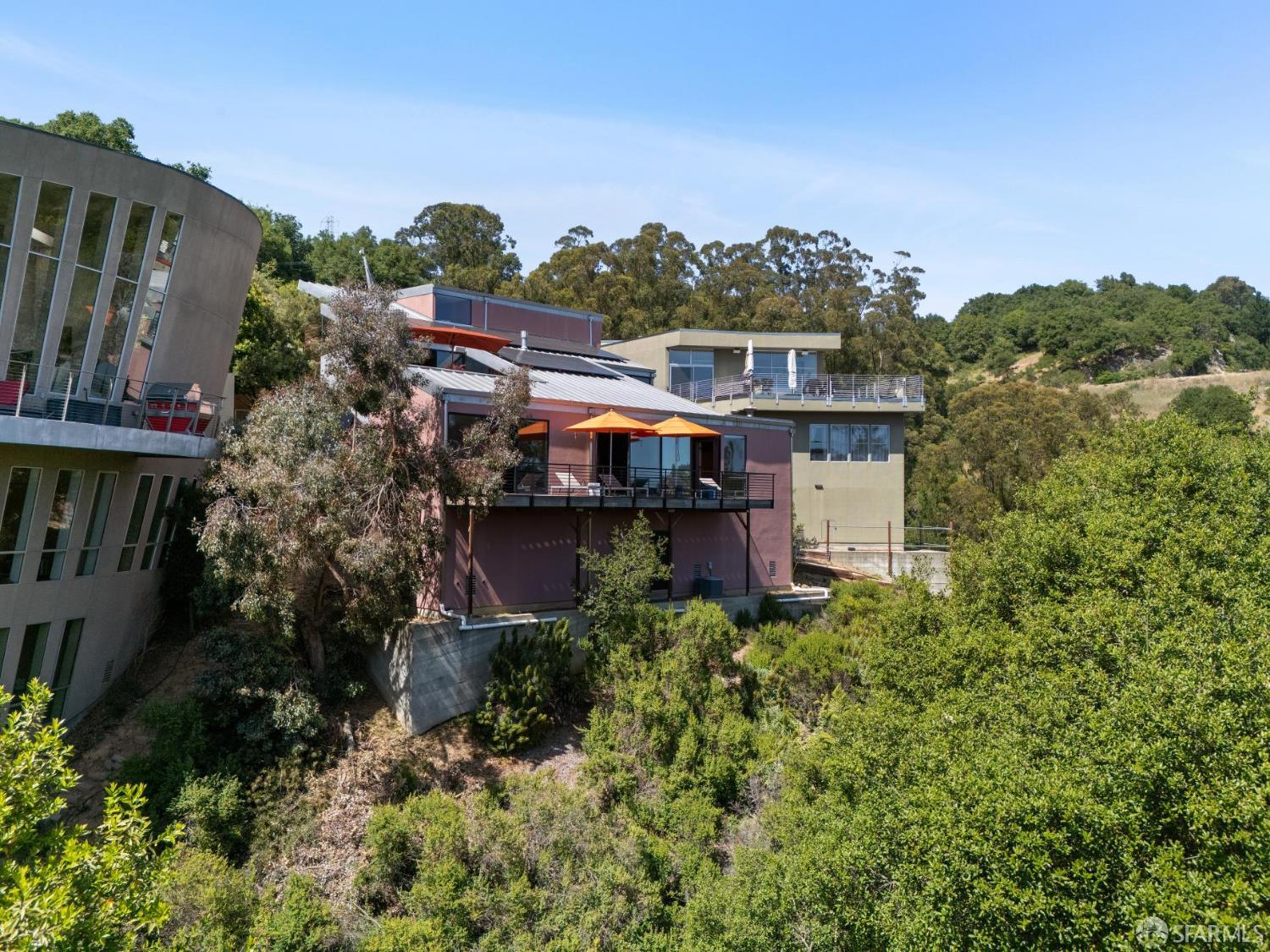 6353 Skyline Boulevard