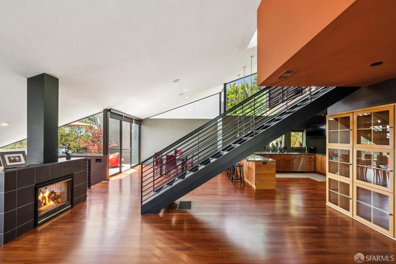 6353 Skyline Boulevard