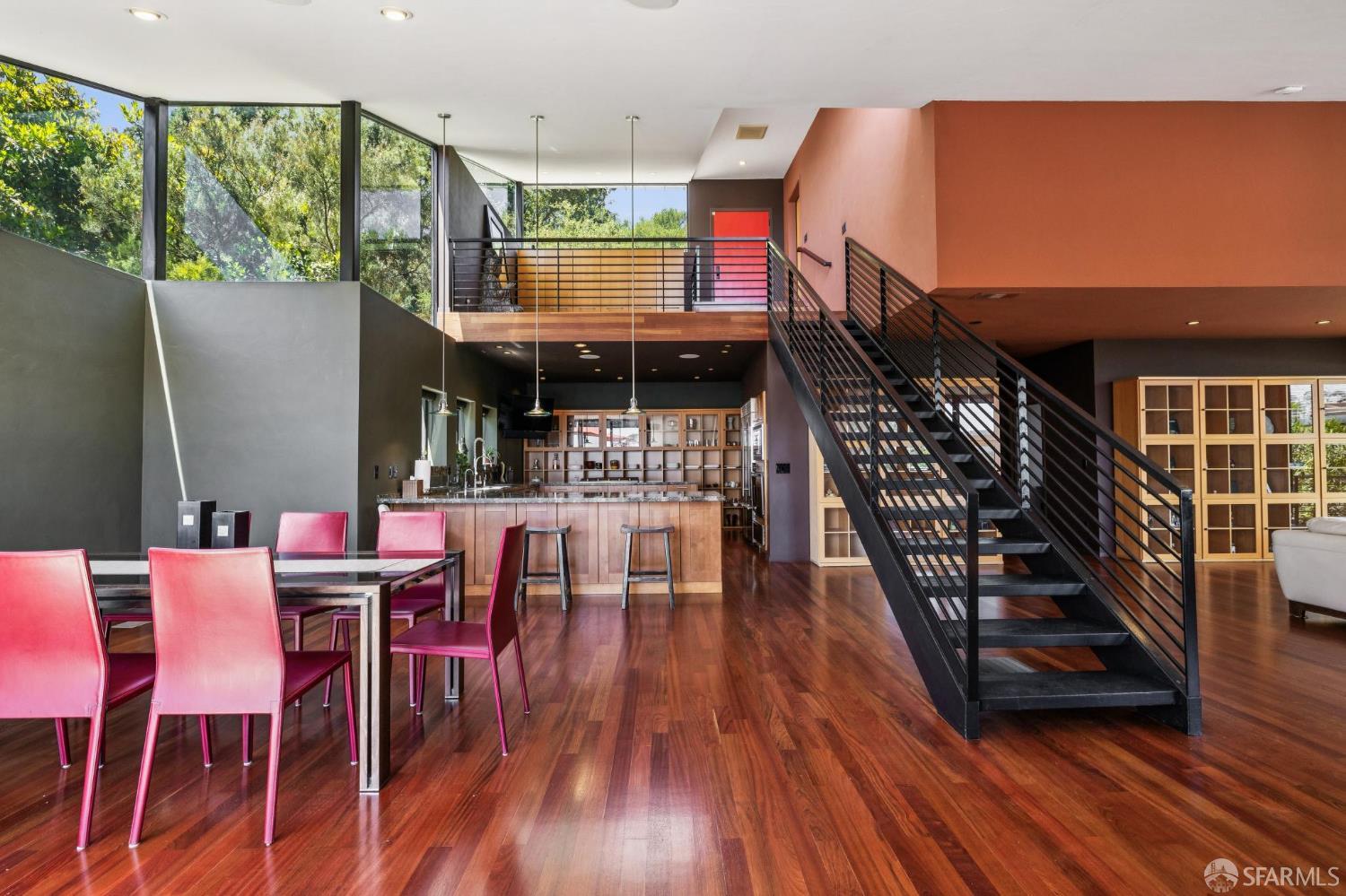 6353 Skyline Boulevard