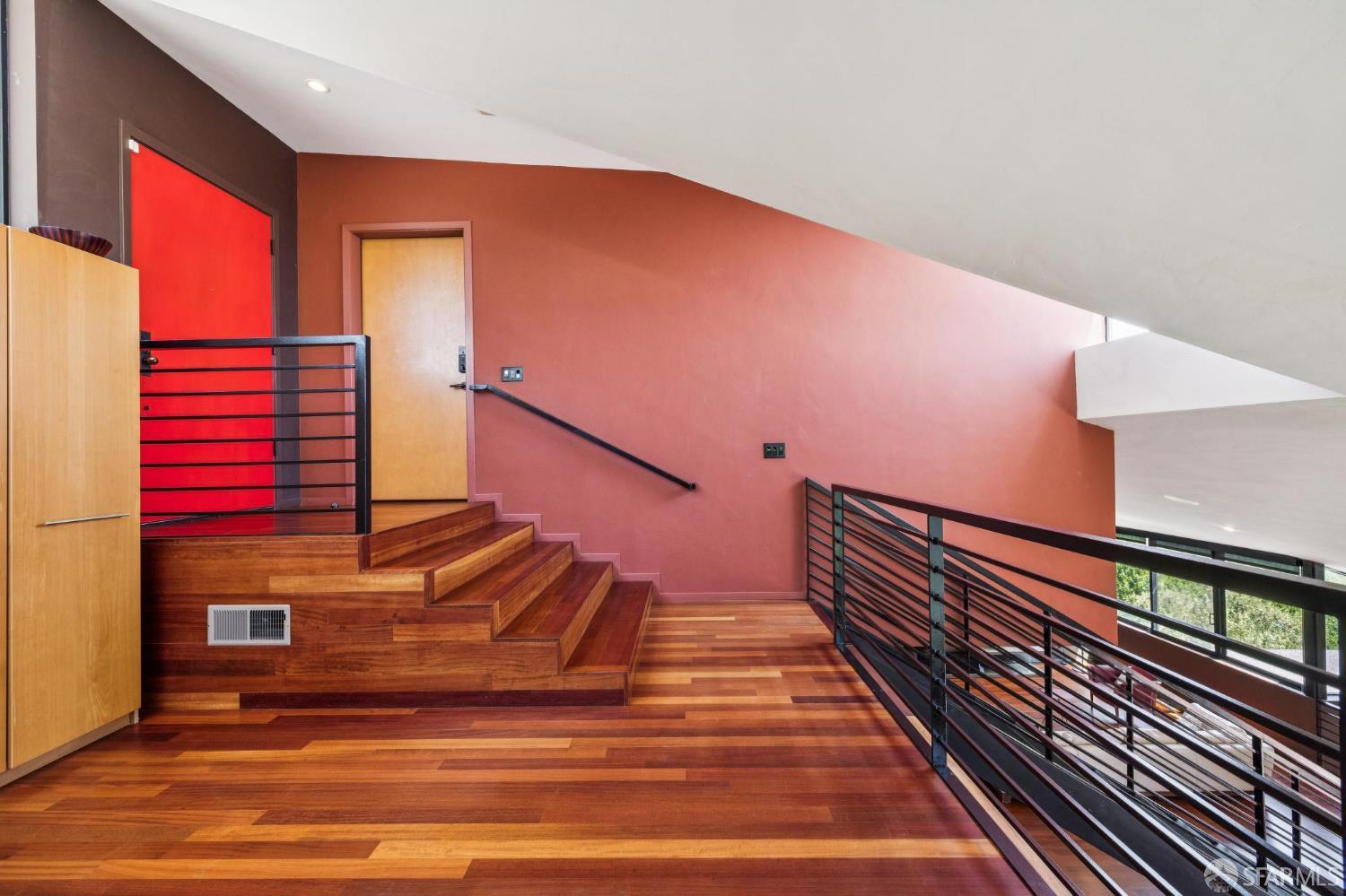 6353 Skyline Boulevard