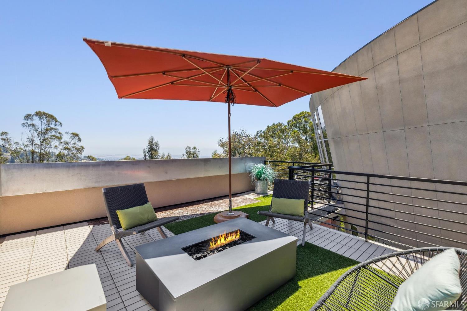 6353 Skyline Boulevard