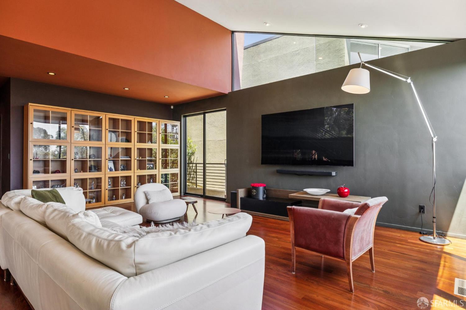 6353 Skyline Boulevard