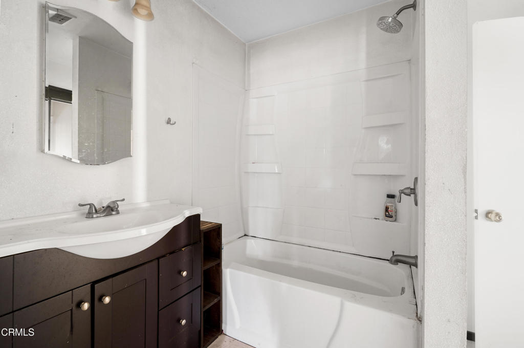 1407 Goodenough Road