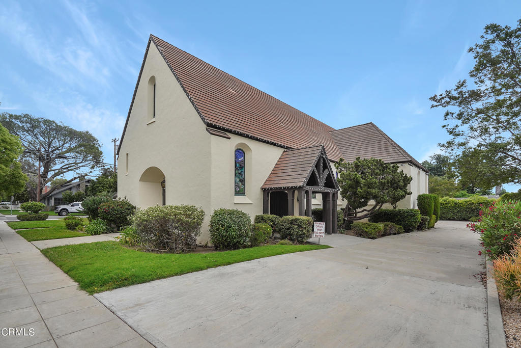 738 E Santa Paula Street