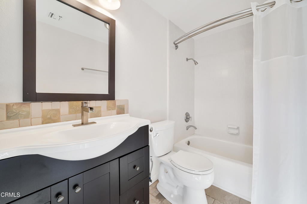 2010 Kingsbridge Way