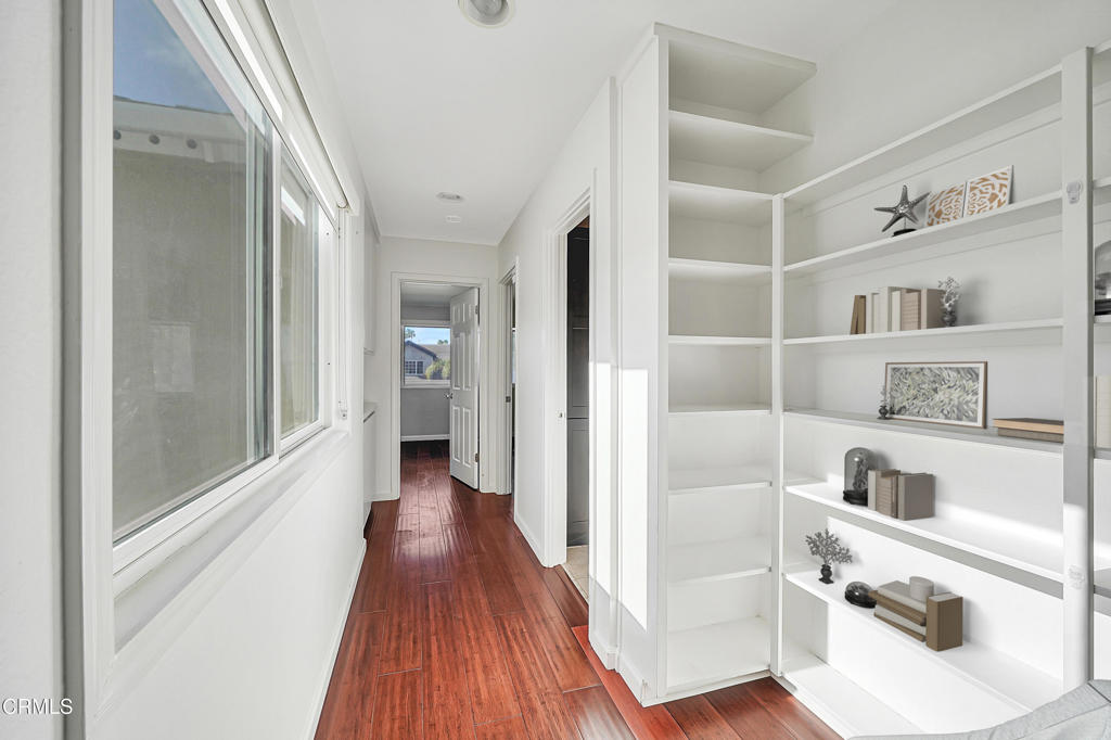 2010 Kingsbridge Way