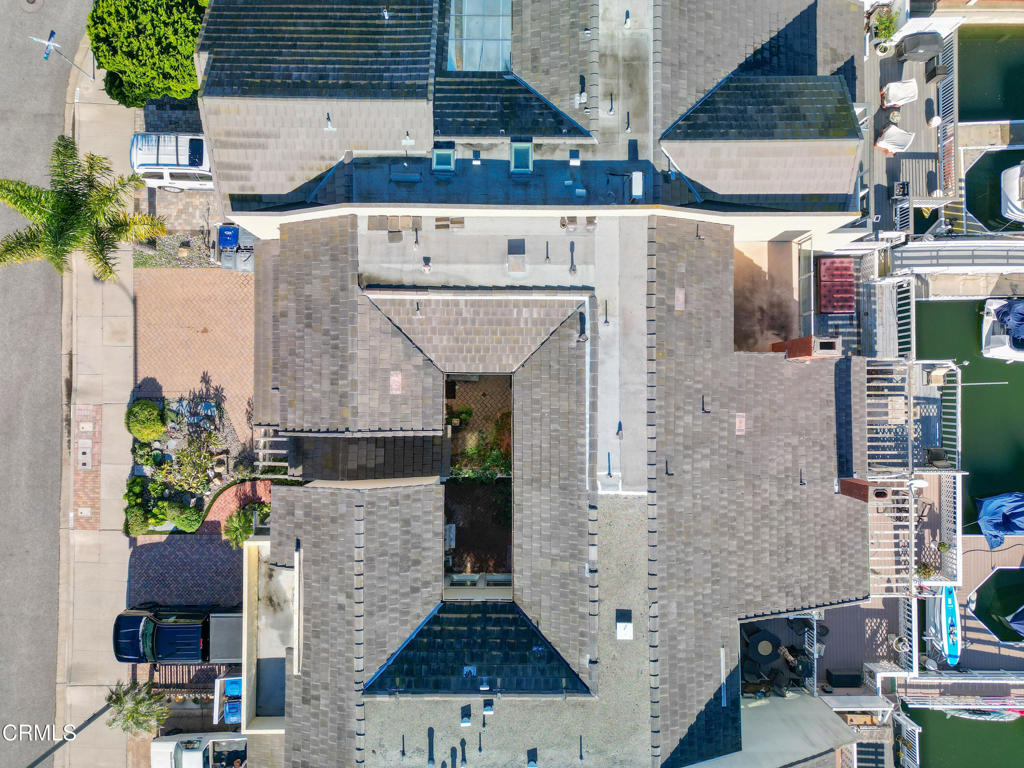 2010 Kingsbridge Way