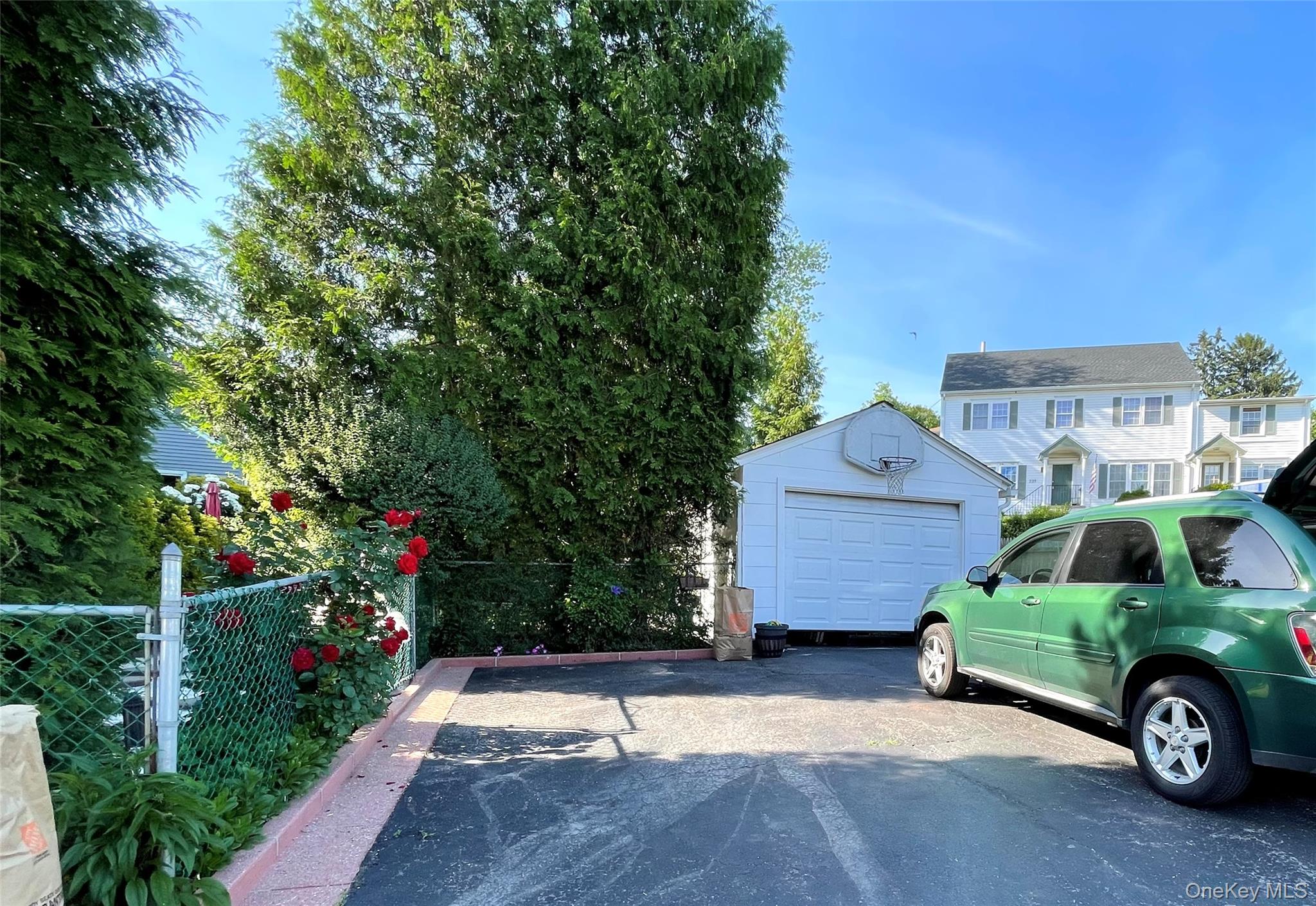 11 Brook Road