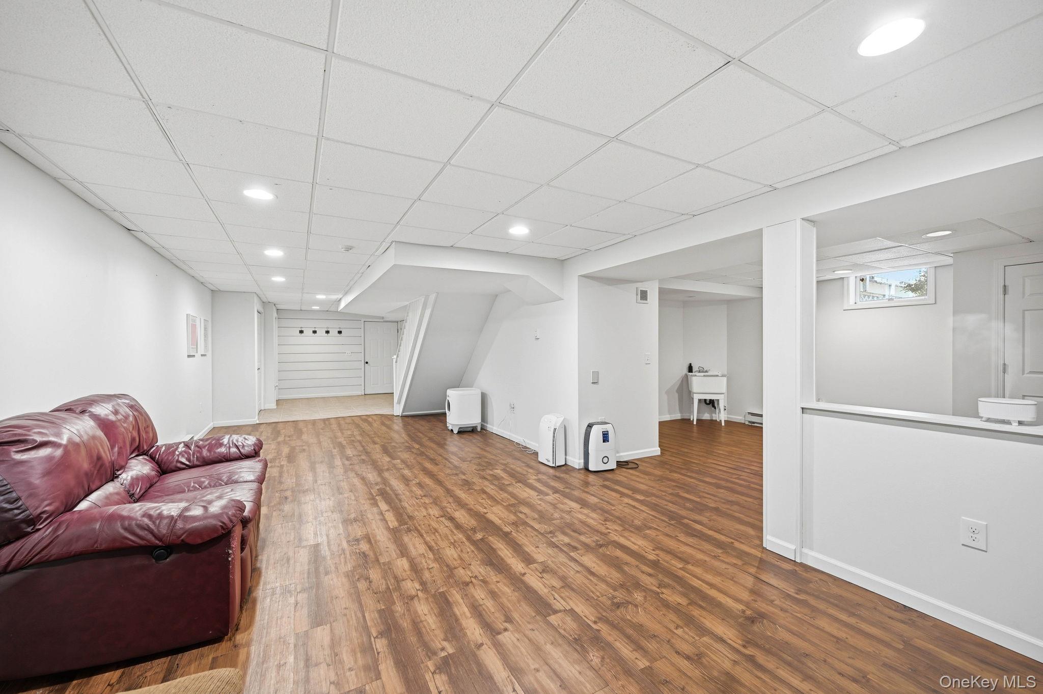 8 Sills Court