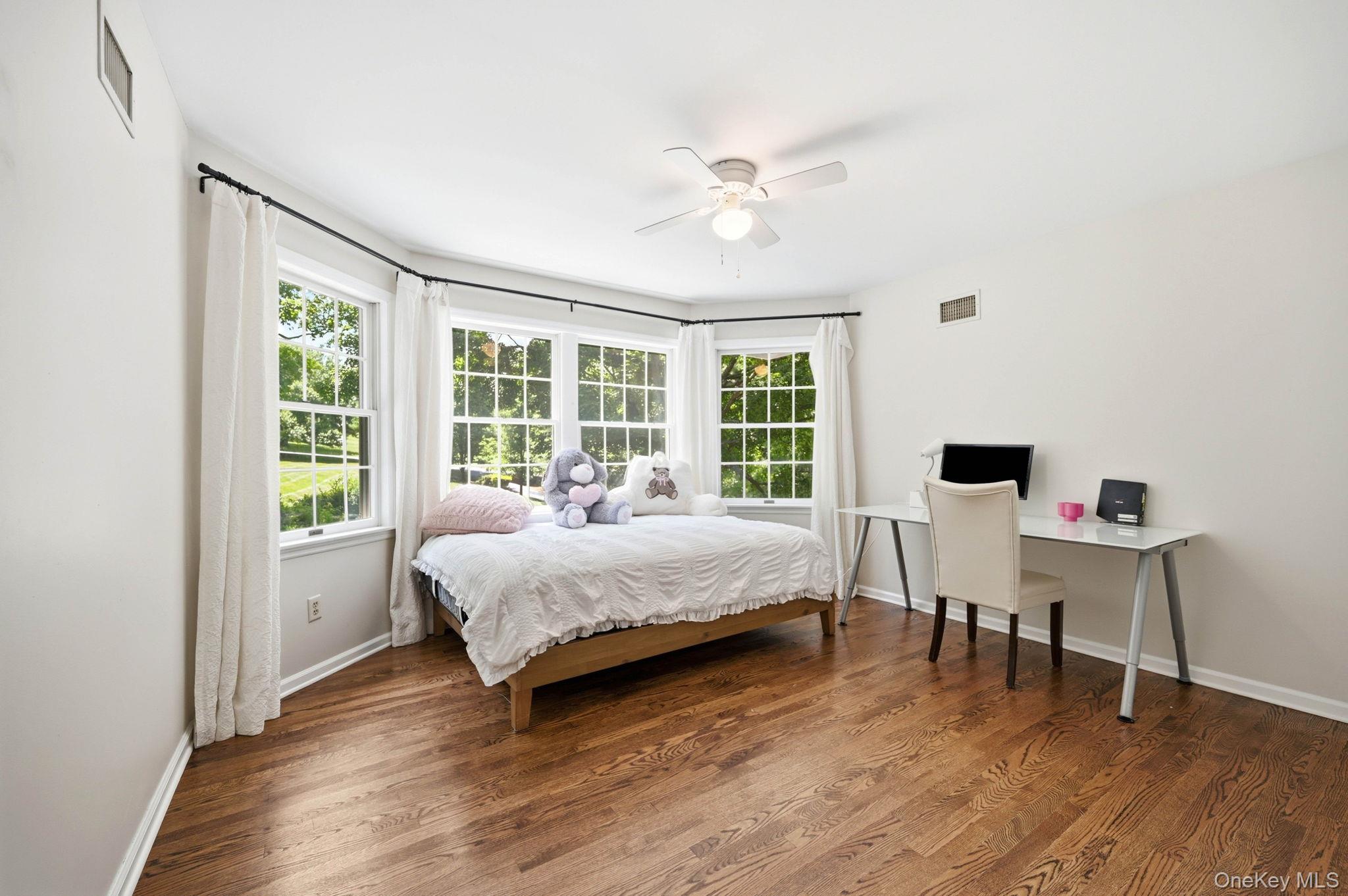 8 Sills Court