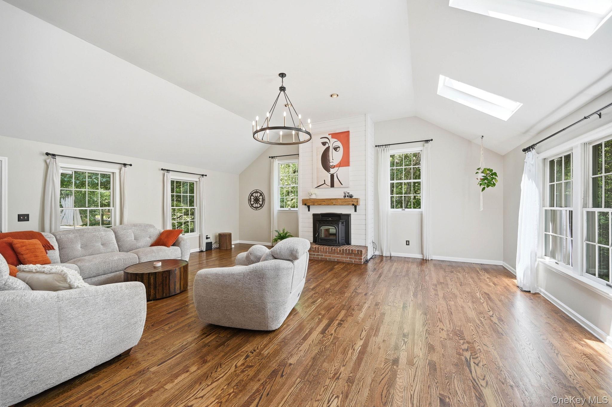 8 Sills Court