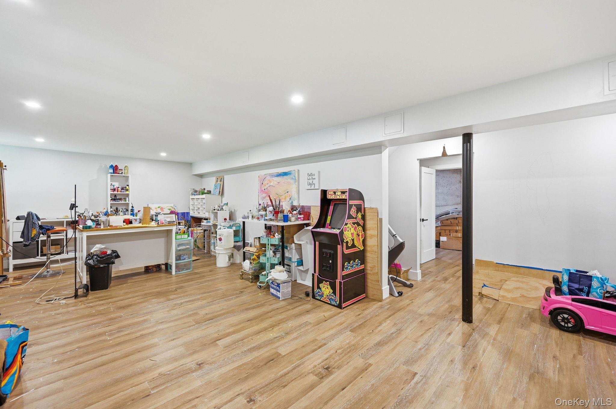 210 Howells Turnpike