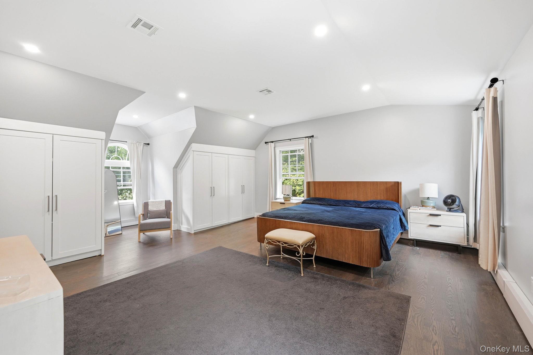 210 Howells Turnpike