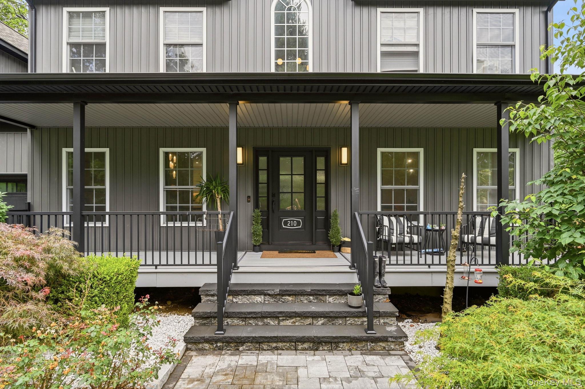 210 Howells Turnpike