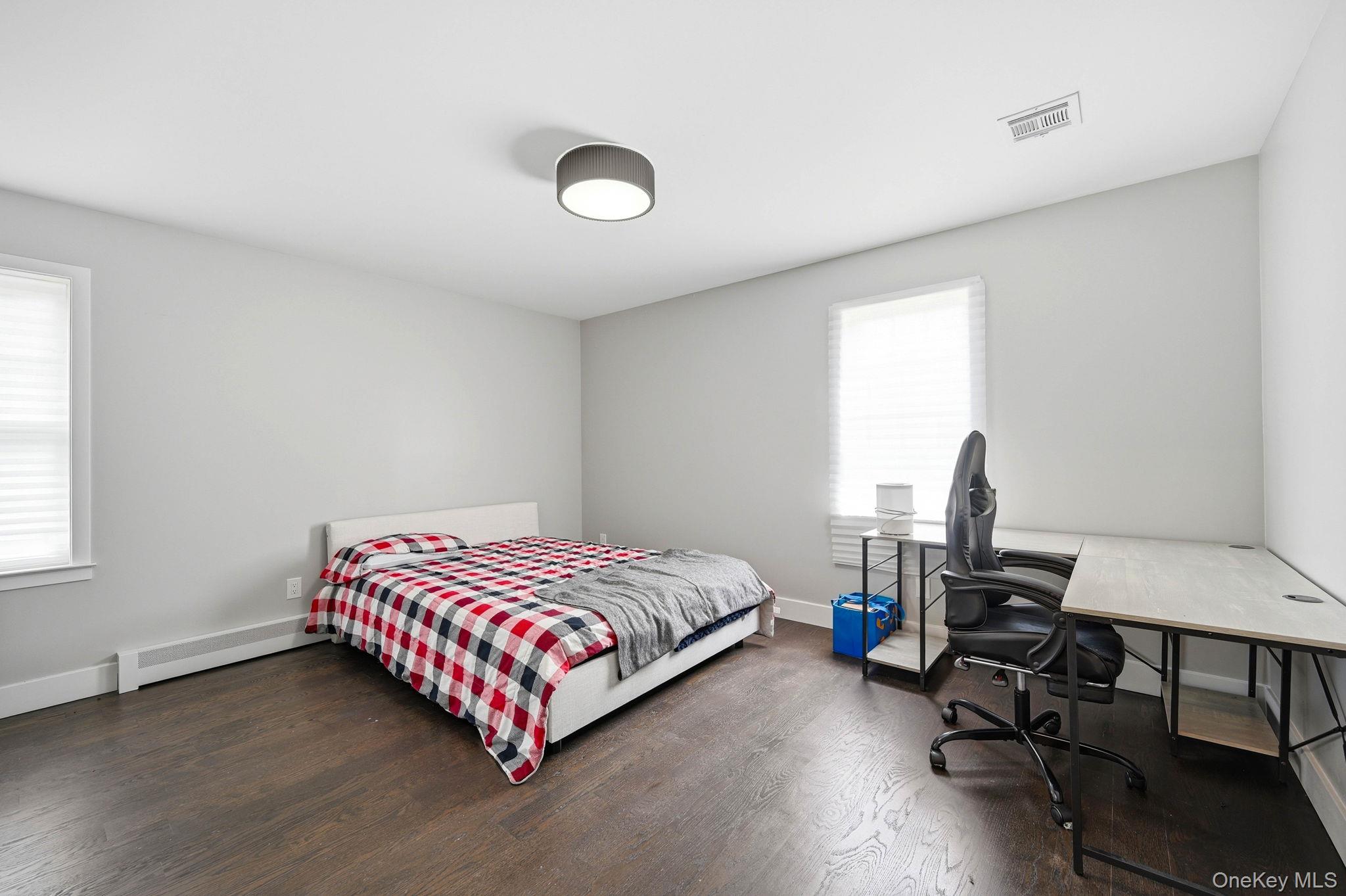 210 Howells Turnpike