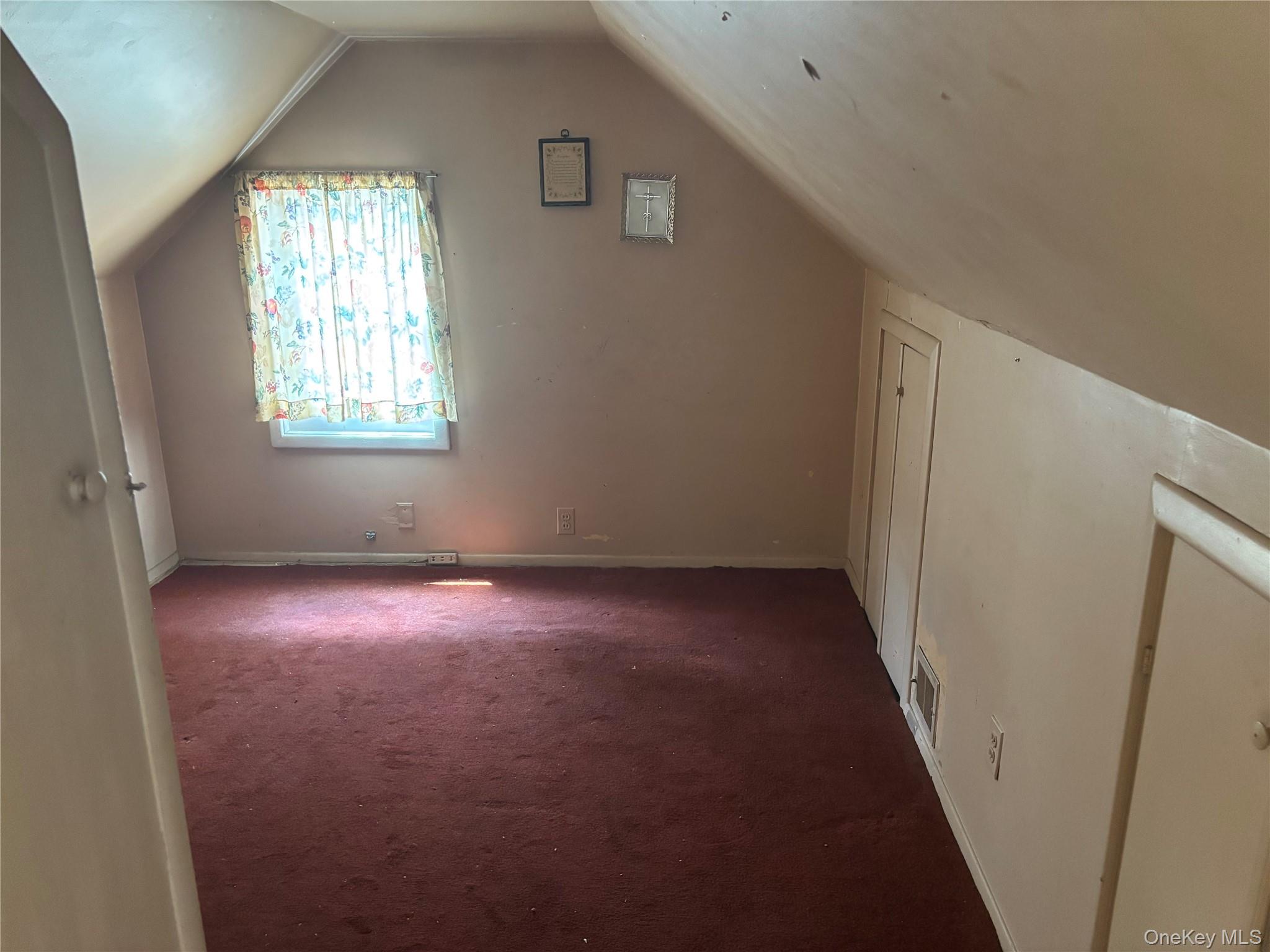3251 Fairmount Ave